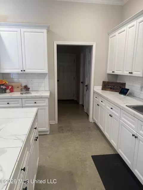 Entry Way - 995 Filmore Dr, Brandon, MS 39042 photo 3 of 3
