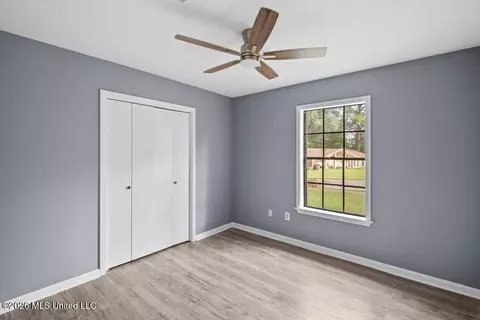 Bedroom - 2853 Pine Circle Dr, Pearl, MS 39208 photo 3 of 4