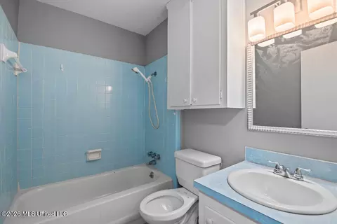 Bath - 2853 Pine Circle Dr, Pearl, MS 39208 photo 2 of 2