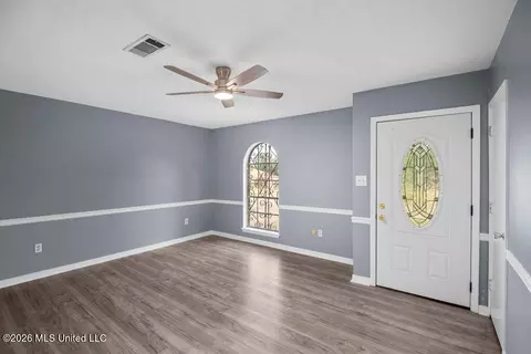 Living - 2853 Pine Circle Dr, Pearl, MS 39208 photo 1 of 3