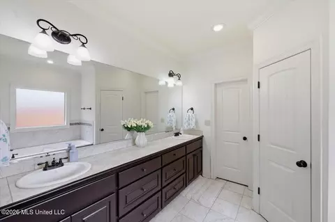 Bath - 173 Memory Ln, Madison, MS 39110 photo 1 of 2