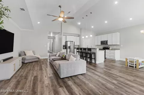 Entry Way - 746 Waters View Dr, Biloxi, MS 39532 photo 3 of 3