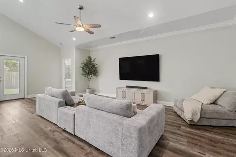 Living - 746 Waters View Dr, Biloxi, MS 39532 photo 1 of 1