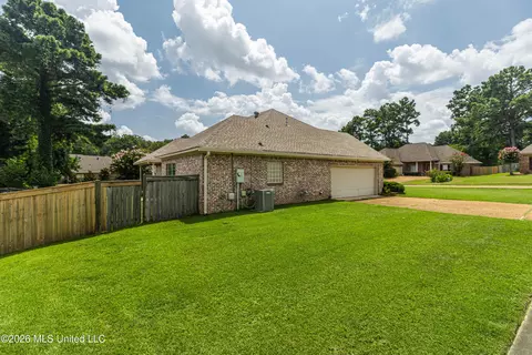 Exterior - 148 Devlin Springs Dr, Madison, MS 39110 photo 5 of 12