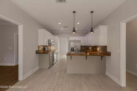 Entry Way - 148 Devlin Springs Dr, Madison, MS 39110 photo 3 of 3
