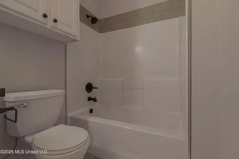 Bath - 148 Devlin Springs Dr, Madison, MS 39110 photo 6 of 6