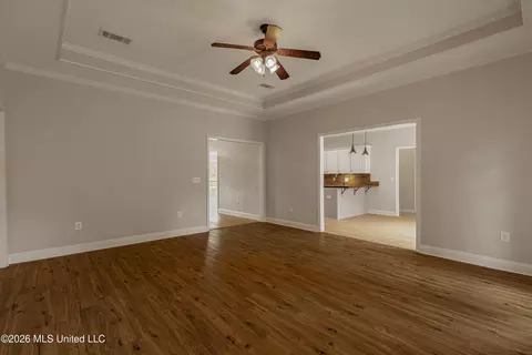 Living - 148 Devlin Springs Dr, Madison, MS 39110 photo 3 of 4