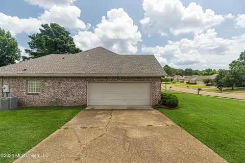 Exterior - 148 Devlin Springs Dr, Madison, MS 39110 photo 6 of 12