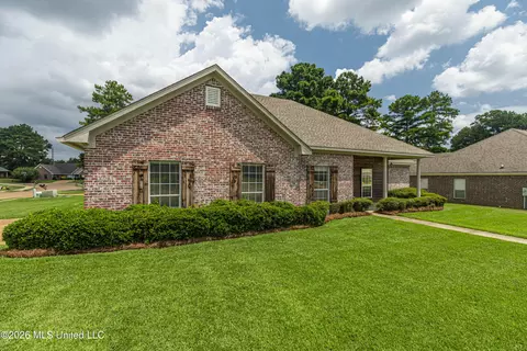 Exterior - 148 Devlin Springs Dr, Madison, MS 39110 photo 4 of 12