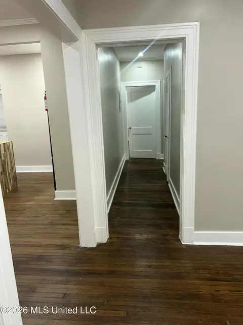 Entry Way - 1746 Myrtle St, Jackson, MS 39202 photo 1 of 5