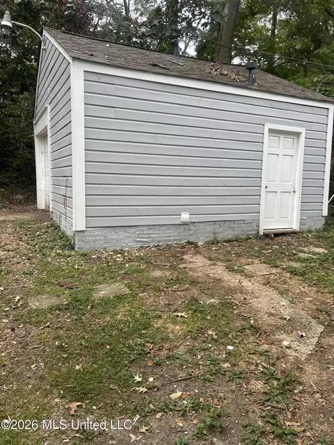 Exterior - 1746 Myrtle St, Jackson, MS 39202 photo 3 of 9