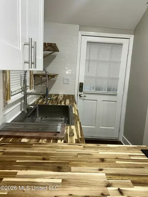 Kitchen - 1746 Myrtle St, Jackson, MS 39202 photo 2 of 6