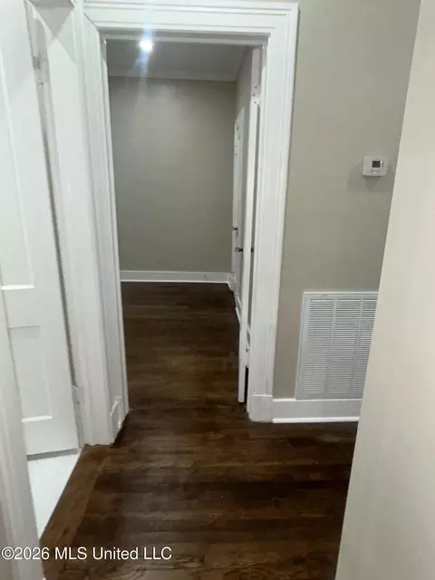 Entry Way - 1746 Myrtle St, Jackson, MS 39202 photo 5 of 5