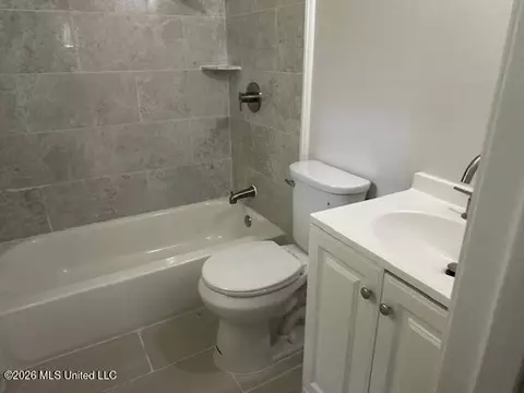 Bath - 1319 Dorgan St, Jackson, MS 39204 photo 4 of 5