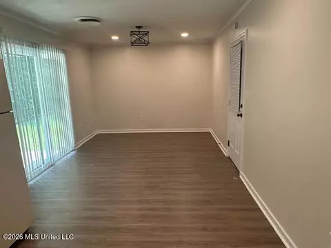 Living - 1319 Dorgan St, Jackson, MS 39204 photo 3 of 4