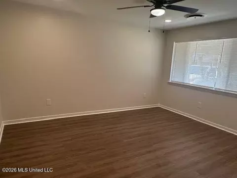 Living - 1319 Dorgan St, Jackson, MS 39204 photo 2 of 4