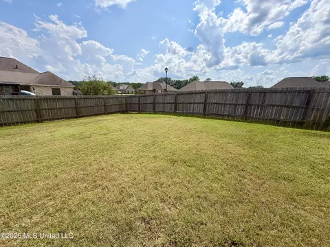 Exterior - 512 Carpenter Cv, Madison, MS 39110 photo 6 of 7
