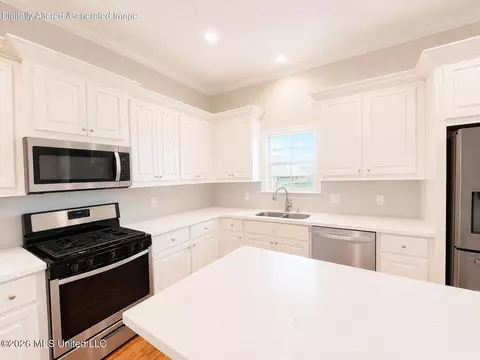 Kitchen - 512 Carpenter Cv, Madison, MS 39110 photo 1 of 3