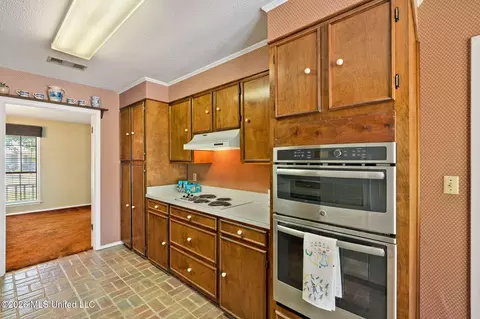 Kitchen - 108 Pinecrest St, Collins, MS 39428 photo 4 of 4
