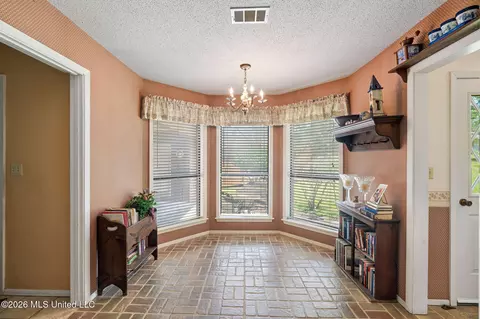 Entry Way - 108 Pinecrest St, Collins, MS 39428 photo 2 of 3