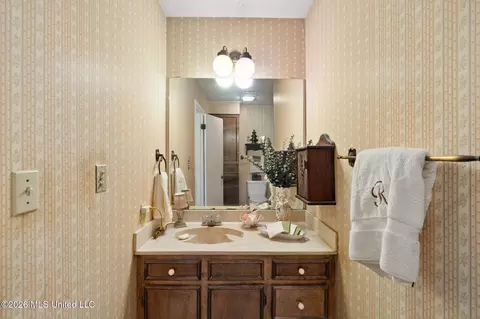 Bath - 108 Pinecrest St, Collins, MS 39428 photo 1 of 5