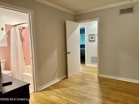 Bedroom - 30 Oakhurst Dr, Natchez, MS 39120 photo 5 of 5