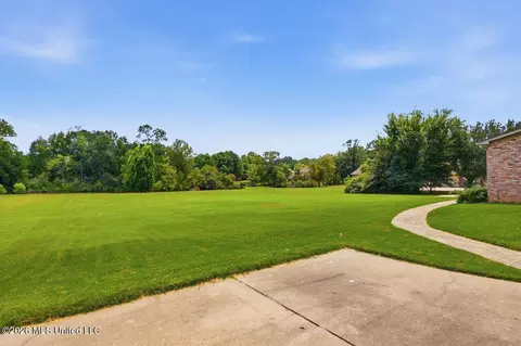 Exterior - 553 Twin Cedars Dr, Madison, MS 39110 photo 4 of 9