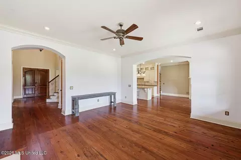 Living - 553 Twin Cedars Dr, Madison, MS 39110 photo 1 of 8