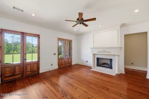 Living - 553 Twin Cedars Dr, Madison, MS 39110 photo 3 of 8