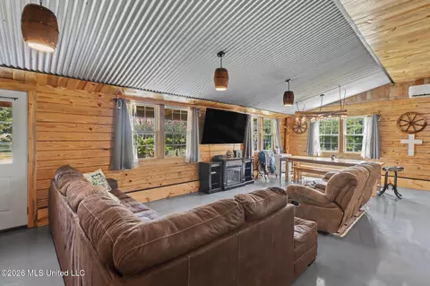Living - 1 Stringer Rd, Wiggins, MS 39577 photo 1 of 1