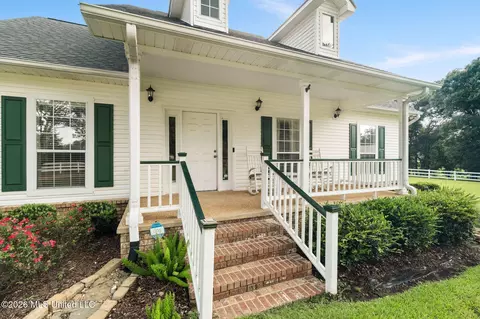 Exterior - 2111 Old Brookhaven Rd, Summit, MS 39666 photo 6 of 27