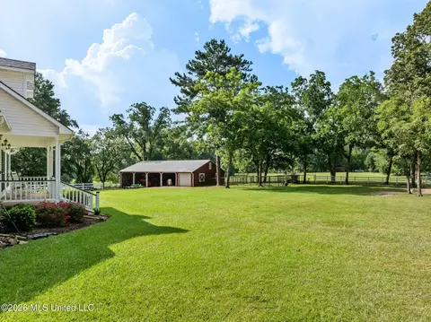 Exterior - 2111 Old Brookhaven Rd, Summit, MS 39666 photo 5 of 27
