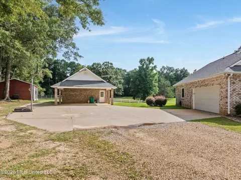 Exterior - 2111 Old Brookhaven Rd, Summit, MS 39666 photo 3 of 27