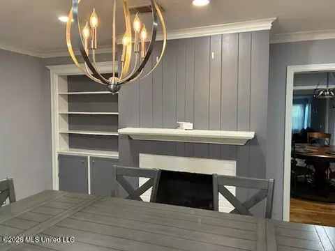 Dining - 4322 Manhattan Rd, Jackson, MS 39206 photo 2 of 5