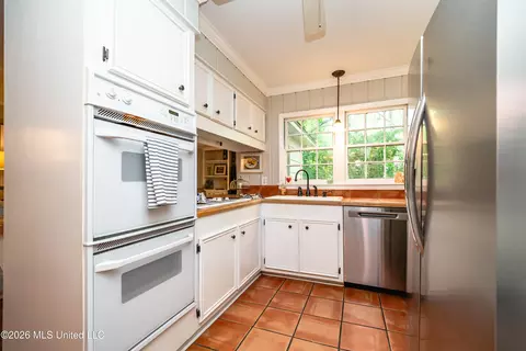 Kitchen - 1683 Wilhurst St, Jackson, MS 39211 photo 1 of 3