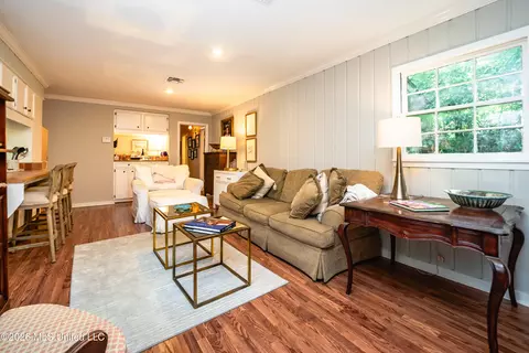 Living - 1683 Wilhurst St, Jackson, MS 39211 photo 4 of 5