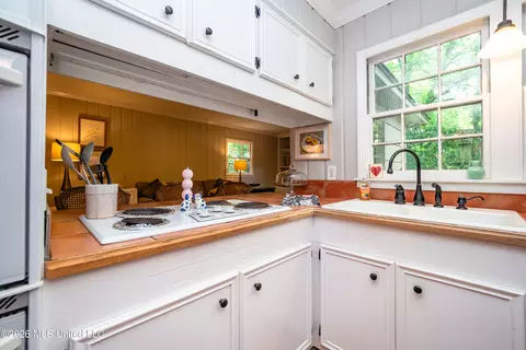 Kitchen - 1683 Wilhurst St, Jackson, MS 39211 photo 3 of 3