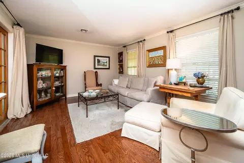 Living - 1683 Wilhurst St, Jackson, MS 39211 photo 2 of 5