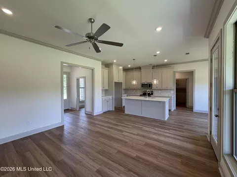 Living - 138 Stapleton Dr, Canton, MS 39046 photo 3 of 4