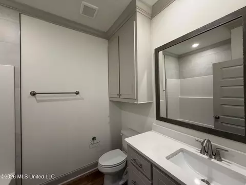 Bath - 138 Stapleton Dr, Canton, MS 39046 photo 6 of 8