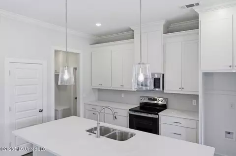 Kitchen - 142 Stapleton Dr, Canton, MS 39046 photo 4 of 4