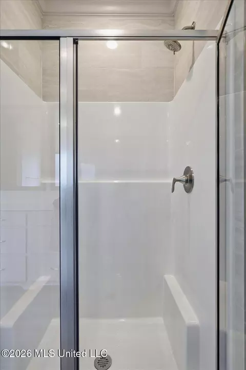 Bath - 146 Stapleton Dr, Canton, MS 39046 photo 1 of 3