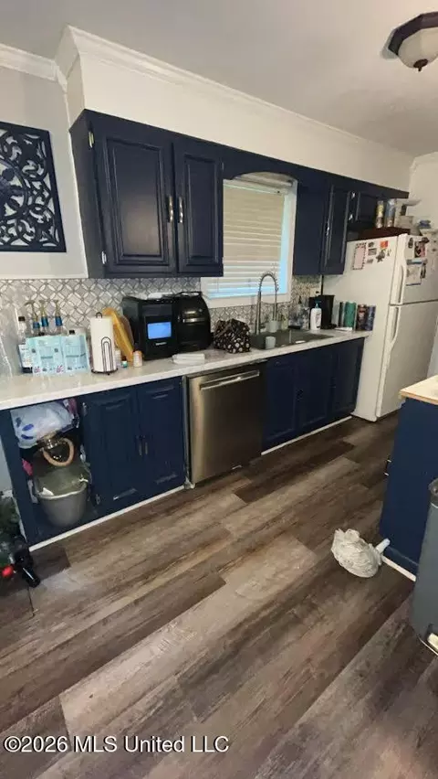 Kitchen - 30 Ox Dr, Grenada, MS 38901 photo 3 of 4