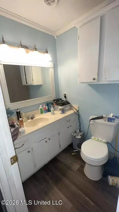 Bath - 30 Ox Dr, Grenada, MS 38901 photo 2 of 3