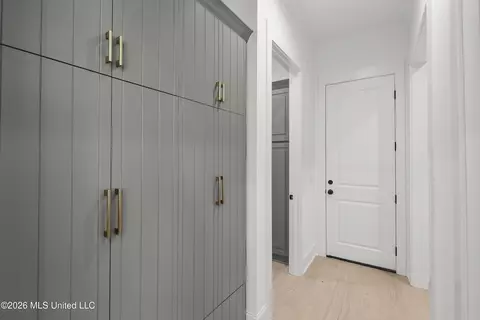 Entry Way - 124 Mission Park Dr, Madison, MS 39110 photo 1 of 1