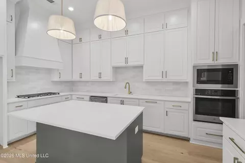Kitchen - 124 Mission Park Dr, Madison, MS 39110 photo 1 of 3