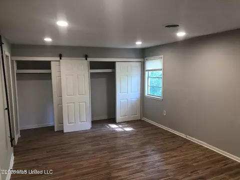 742 Heather Ln, Jackson, MS 39206 photo 6