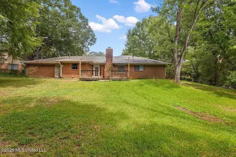 Exterior - 44 Sunline Ct, Brandon, MS 39042 photo 4 of 6