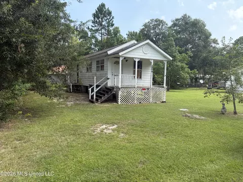 6126 Copiah St, Bay Saint Louis, MS 39520