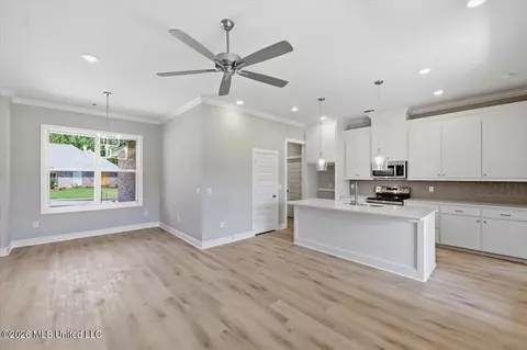 Living - 148 Stapleton Dr, Canton, MS 39046 photo 2 of 5